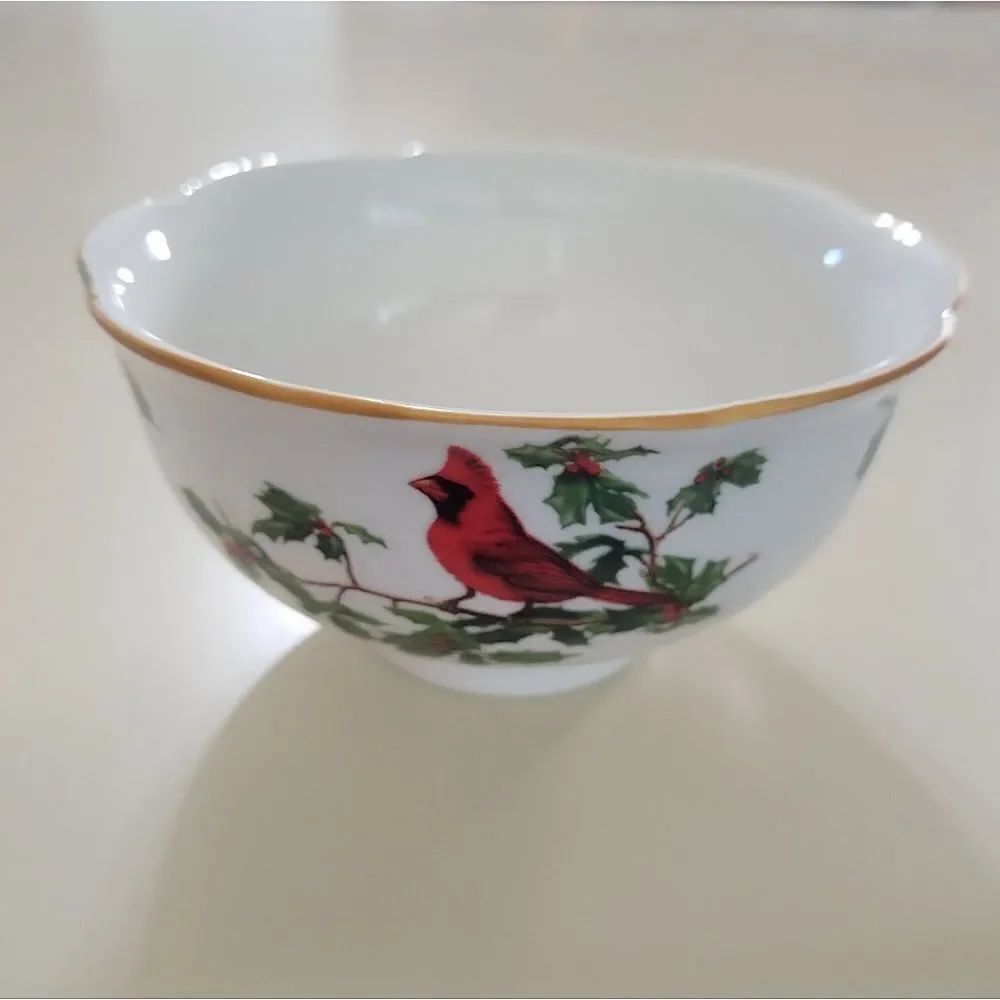 Gracie China Red Cardinal Fine Porcelain 4.5" Bowl